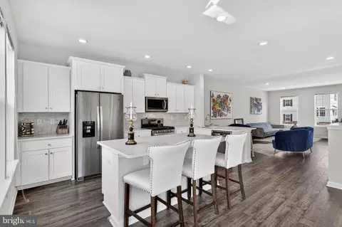 30 Autumn Park Dr, Medford, NJ 08055