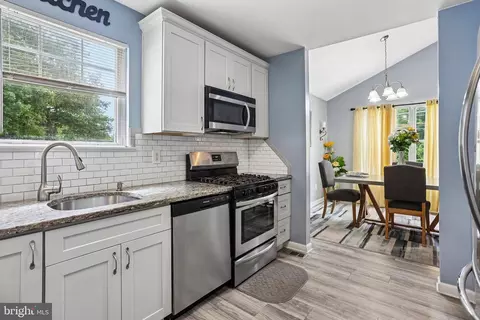 Kitchen - 1120 Lambert Dr, Westampton, NJ 08060 photo 2 of 4