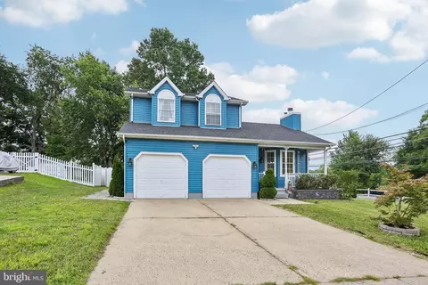Exterior - 1120 Lambert Dr, Westampton, NJ 08060 photo 2 of 6