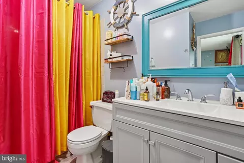 Bath - 1120 Lambert Dr, Westampton, NJ 08060 photo 2 of 3