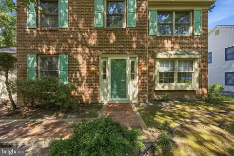 5 Prince Andrew Ct, Marlton, NJ 08053