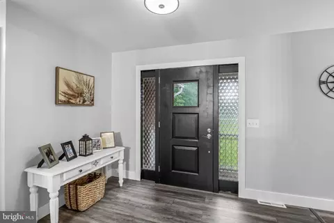 Entry Way - 166 Larrison Rd, Wrightstown, NJ 08562 photo 1 of 3