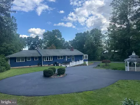 Exterior - 166 Larrison Rd, Wrightstown, NJ 08562 photo 8 of 8