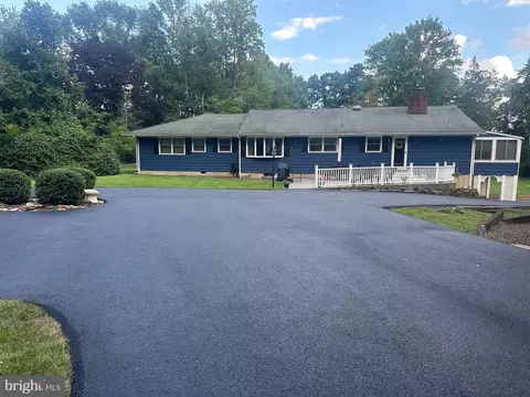 Exterior - 166 Larrison Rd, Wrightstown, NJ 08562 photo 7 of 8