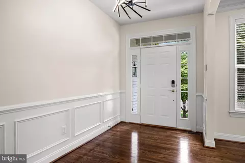 Entry Way - 23 Kyle Ct, Mount Laurel, NJ 08054 photo 3 of 7