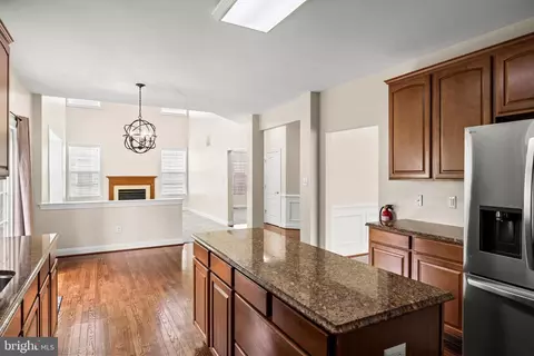 Entry Way - 23 Kyle Ct, Mount Laurel, NJ 08054 photo 4 of 7