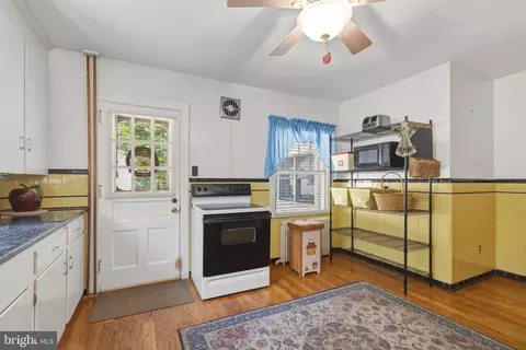 Kitchen - 42 Devon Rd, Mount Holly, NJ 08060 photo 2 of 3