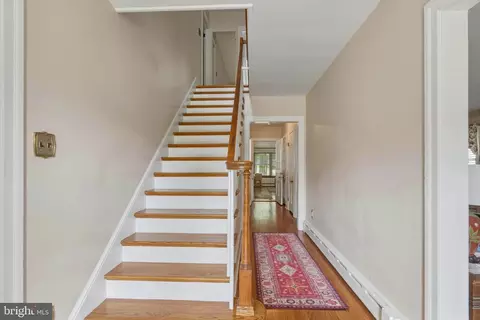 Entry Way - 42 Devon Rd, Mount Holly, NJ 08060 photo 3 of 7