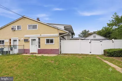 806 Shadeland Ave, Burlington, NJ 08016