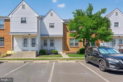 913 Woodchip Rd, Lumberton, NJ 08048