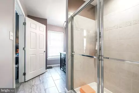 Entry Way - 3 Fox Ct, Delran, NJ 08075 photo 2 of 4