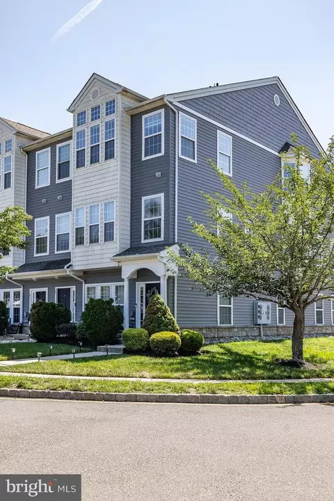 Exterior - 3 Fox Ct, Delran, NJ 08075 photo 3 of 4