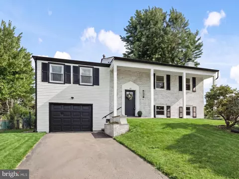 41 Tallwood Ln, Willingboro, NJ 08046