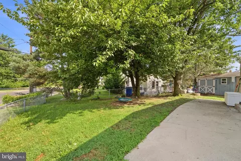 Exterior - 653 Windsor Ave, Maple Shade, NJ 08052 photo 5 of 6