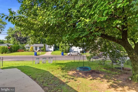 Exterior - 653 Windsor Ave, Maple Shade, NJ 08052 photo 3 of 6