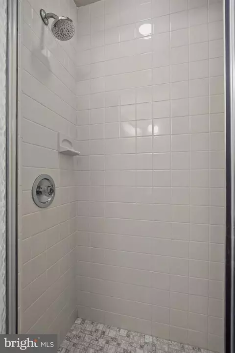 Bath - 623 Devon Rd, Moorestown, NJ 08057 photo 2 of 6