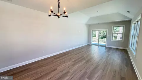 Entry Way - 5 Fireside Cir, Columbus, NJ 08022 photo 3 of 3