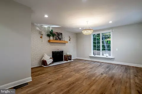 Living - 29 Overbrook Ave, Maple Shade, NJ 08052 photo 4 of 5
