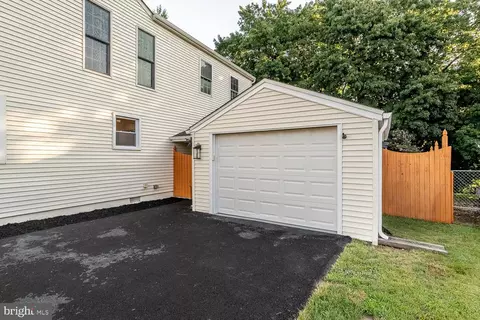 Exterior - 29 Overbrook Ave, Maple Shade, NJ 08052 photo 9 of 12