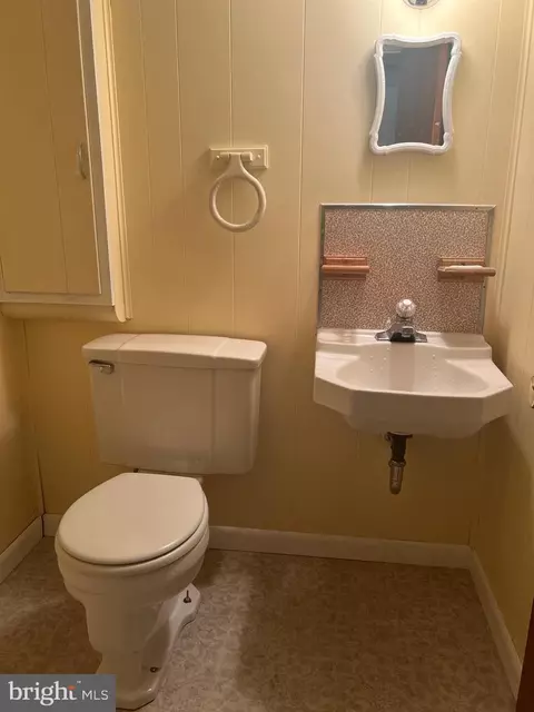 Bath - 12 Collins Ln, Maple Shade, NJ 08052 photo 2 of 2