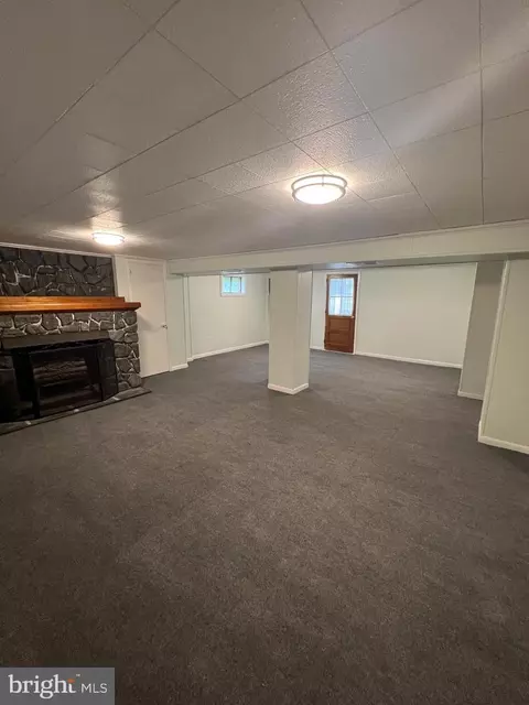 Living - 12 Collins Ln, Maple Shade, NJ 08052 photo 4 of 4