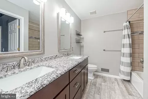 Bath - 7 Winterberry Pl, Delran, NJ 08075 photo 1 of 3