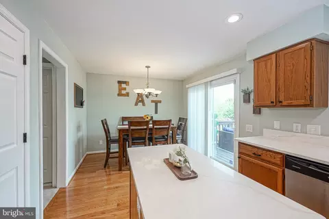 Dining - 7 Winterberry Pl, Delran, NJ 08075 photo 3 of 5