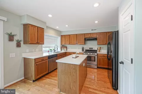 Kitchen - 7 Winterberry Pl, Delran, NJ 08075 photo 1 of 3