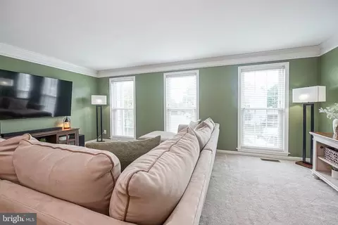 Living - 7 Winterberry Pl, Delran, NJ 08075 photo 2 of 2