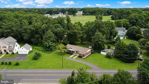 2418 Church Rd, Cinnaminson, NJ 08077