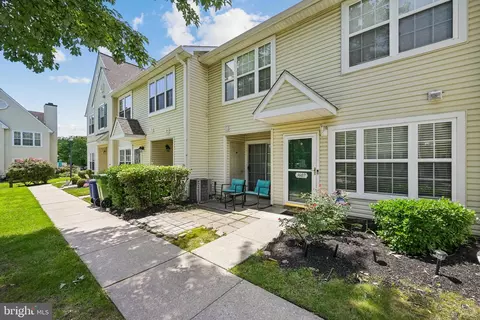 3607 Ebbtide Ln, Palmyra, NJ 08065