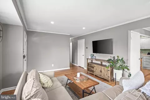 Entry Way - 701 Willow Dr, Cinnaminson, NJ 08077 photo 1 of 1