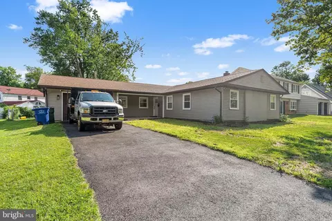 57 Eastbrook Ln, Willingboro, NJ 08046