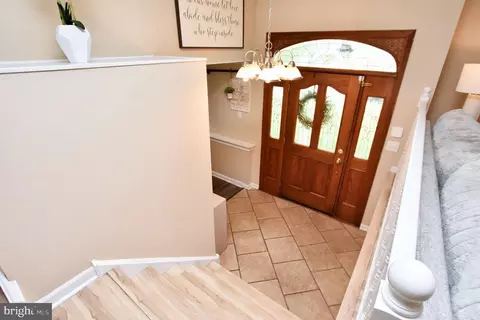 Entry Way - 59 Cornell Dr, Delran, NJ 08075 photo 1 of 3