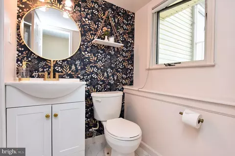 Bath - 59 Cornell Dr, Delran, NJ 08075 photo 1 of 4