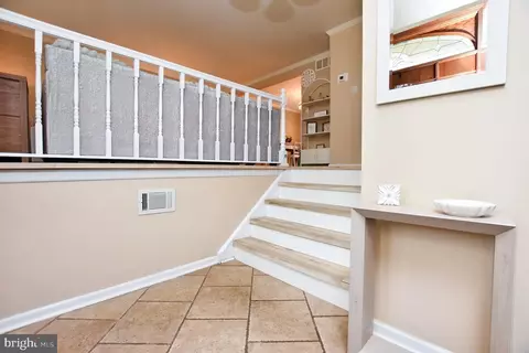 Entry Way - 59 Cornell Dr, Delran, NJ 08075 photo 2 of 3