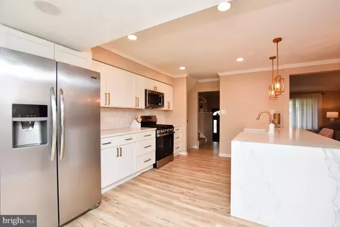 Kitchen - 59 Cornell Dr, Delran, NJ 08075 photo 2 of 2
