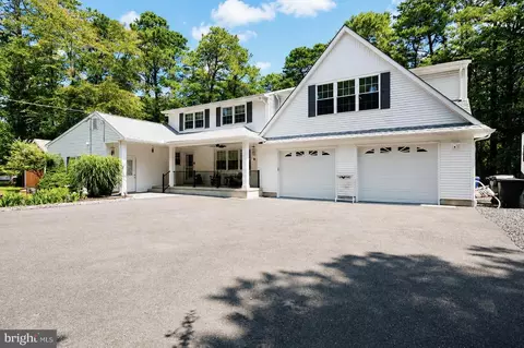 5 Cedar Falls Dr, Medford, NJ 08055