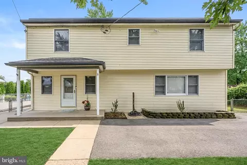 Exterior - 280 Progress St, Riverside, NJ 08075 photo 2 of 7