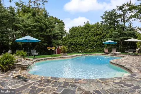 Exterior - 55 Mecray Ln, Maple Shade, NJ 08052 photo 12 of 17