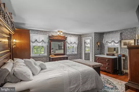 Bedroom - 55 Mecray Ln, Maple Shade, NJ 08052 photo 2 of 4