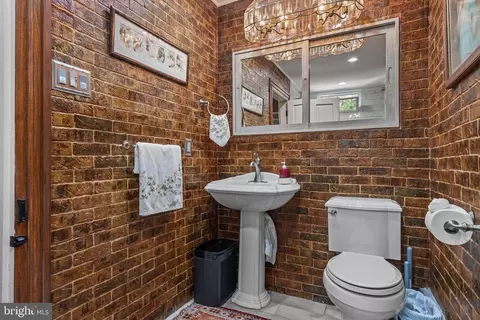 Bath - 55 Mecray Ln, Maple Shade, NJ 08052 photo 1 of 6