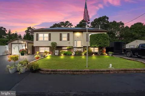 3 Bella Coola Trl, Browns Mills, NJ 08015