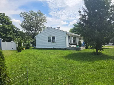 21 Rockland Ter, Lumberton, NJ 08048