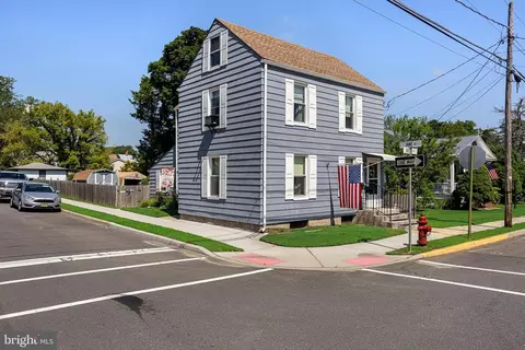 35 Hough St, Pemberton, NJ 08068