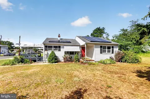 285 Mill Rd, Burlington, NJ 08016