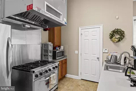Kitchen - 29 Applegate Dr, Florence, NJ 08518 photo 4 of 4