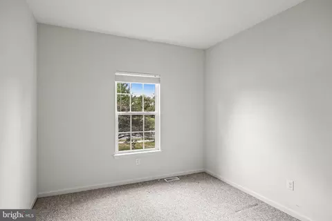 Bedroom - 29 Applegate Dr, Florence, NJ 08518 photo 3 of 3