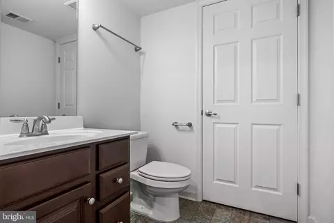 Bath - 29 Applegate Dr, Florence, NJ 08518 photo 2 of 2