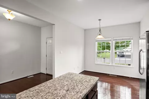 Entry Way - 29 Applegate Dr, Florence, NJ 08518 photo 3 of 8